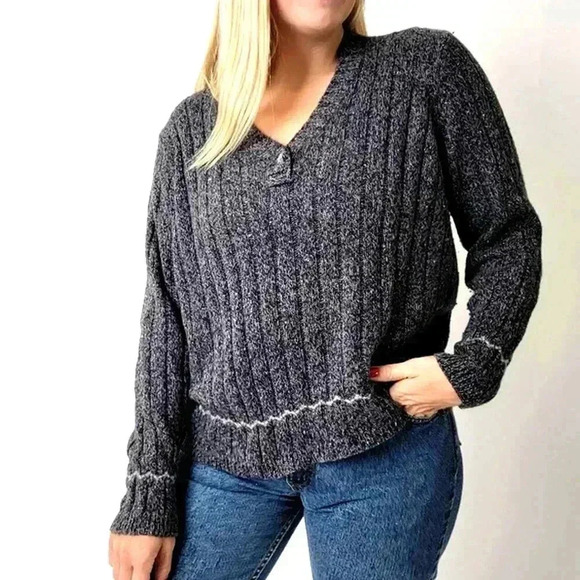 Woolrich Ribbed Deep Gray Cable Knit V-Neck Sweater - L - Picture 2 of 7